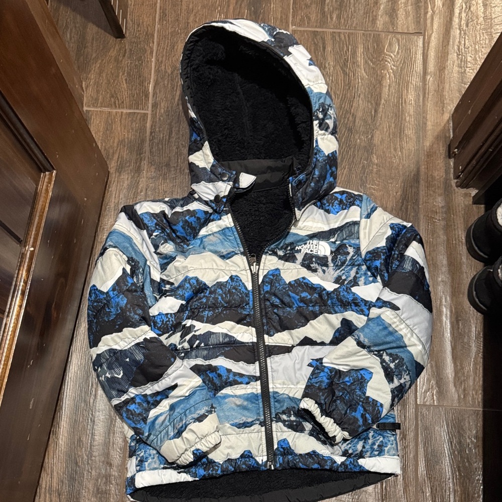Kids The North Face Reservable Coat size  YS